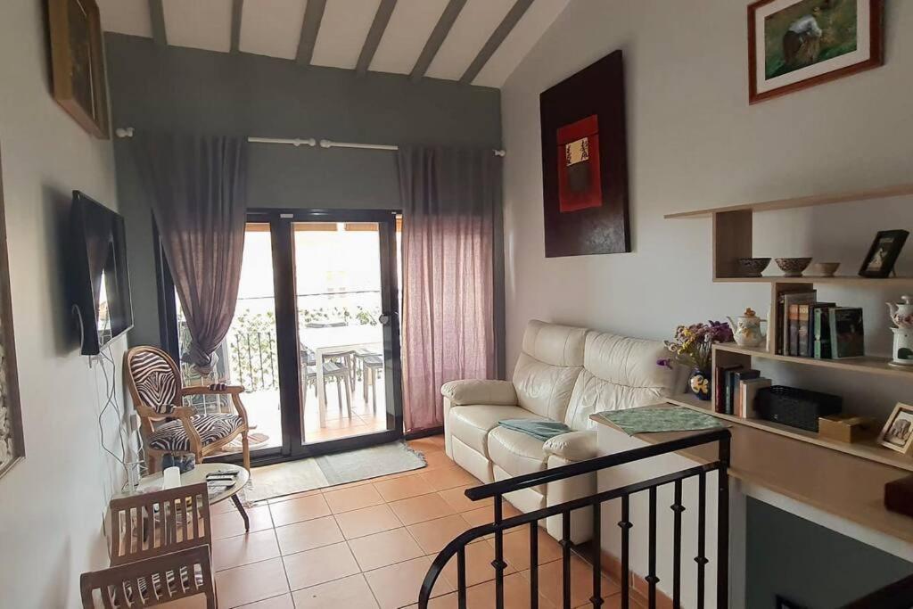 Preciosa Casa En Vilajoyosa Con Vistas Al Mar En Las Casas Colgantes Del Casco Antiguo Villajoyosa  Exterior foto