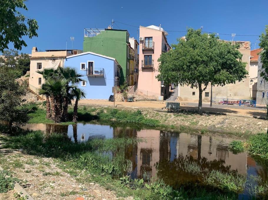 Preciosa Casa En Vilajoyosa Con Vistas Al Mar En Las Casas Colgantes Del Casco Antiguo Villajoyosa  Exterior foto