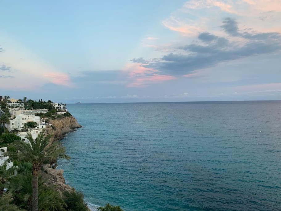 Preciosa Casa En Vilajoyosa Con Vistas Al Mar En Las Casas Colgantes Del Casco Antiguo Villajoyosa  Exterior foto